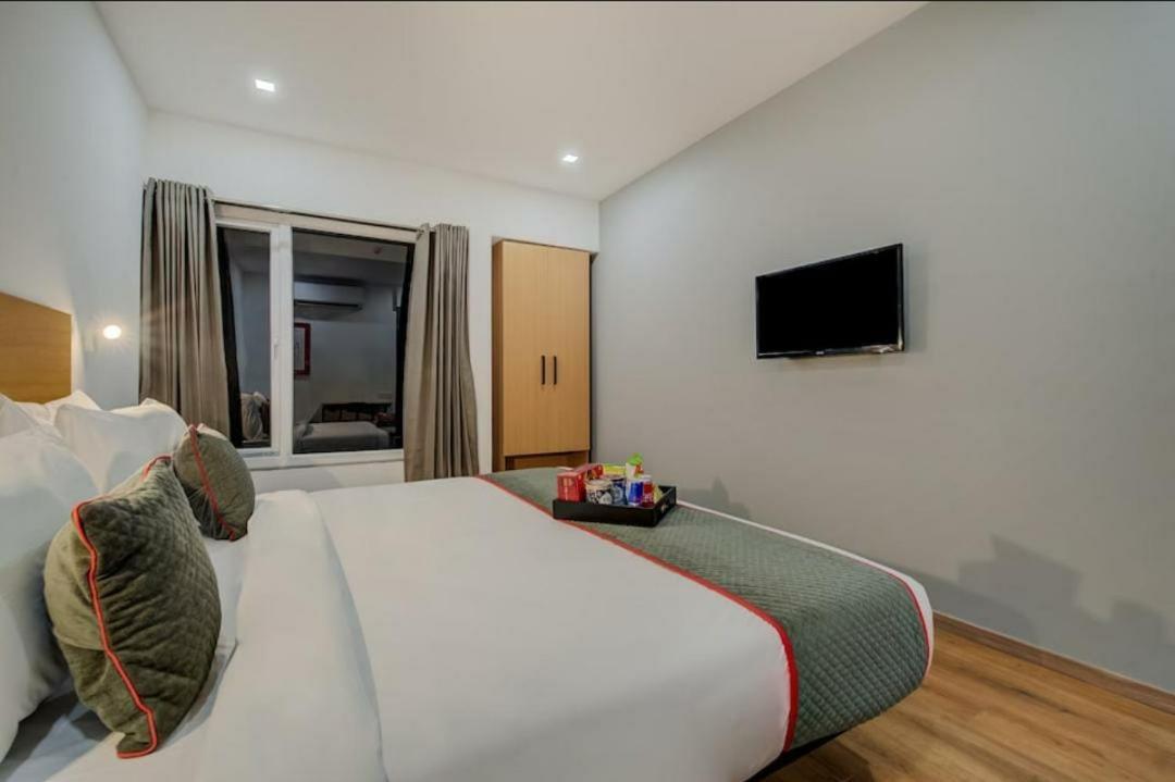 Hotel Town Plaza Pune Exterior foto